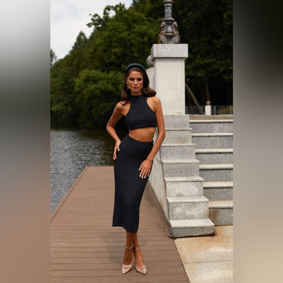 Alamour Black Racer Neck Crop Top - Picture 6 of 16